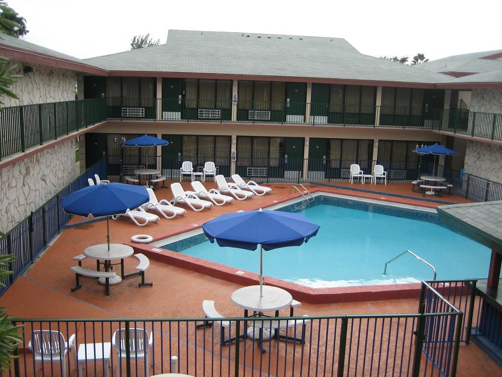 Garden Inn Homestead/Everglades/Gateway To Keys Exteriör bild