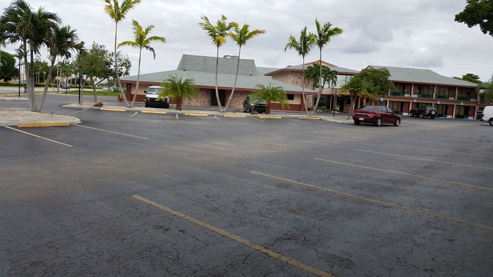 Garden Inn Homestead/Everglades/Gateway To Keys Exteriör bild